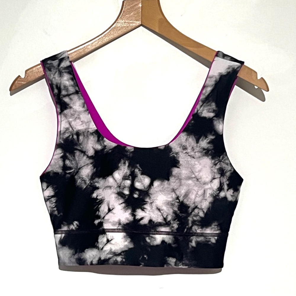 Fabletics Harlow Reversiblw Midi Sports Bra